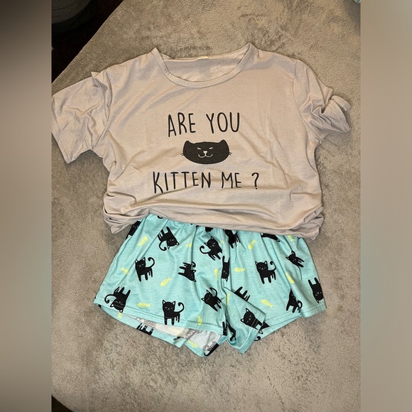 Women’s size large “Are You Kitten Me” pajama set - Picture 2 of 6